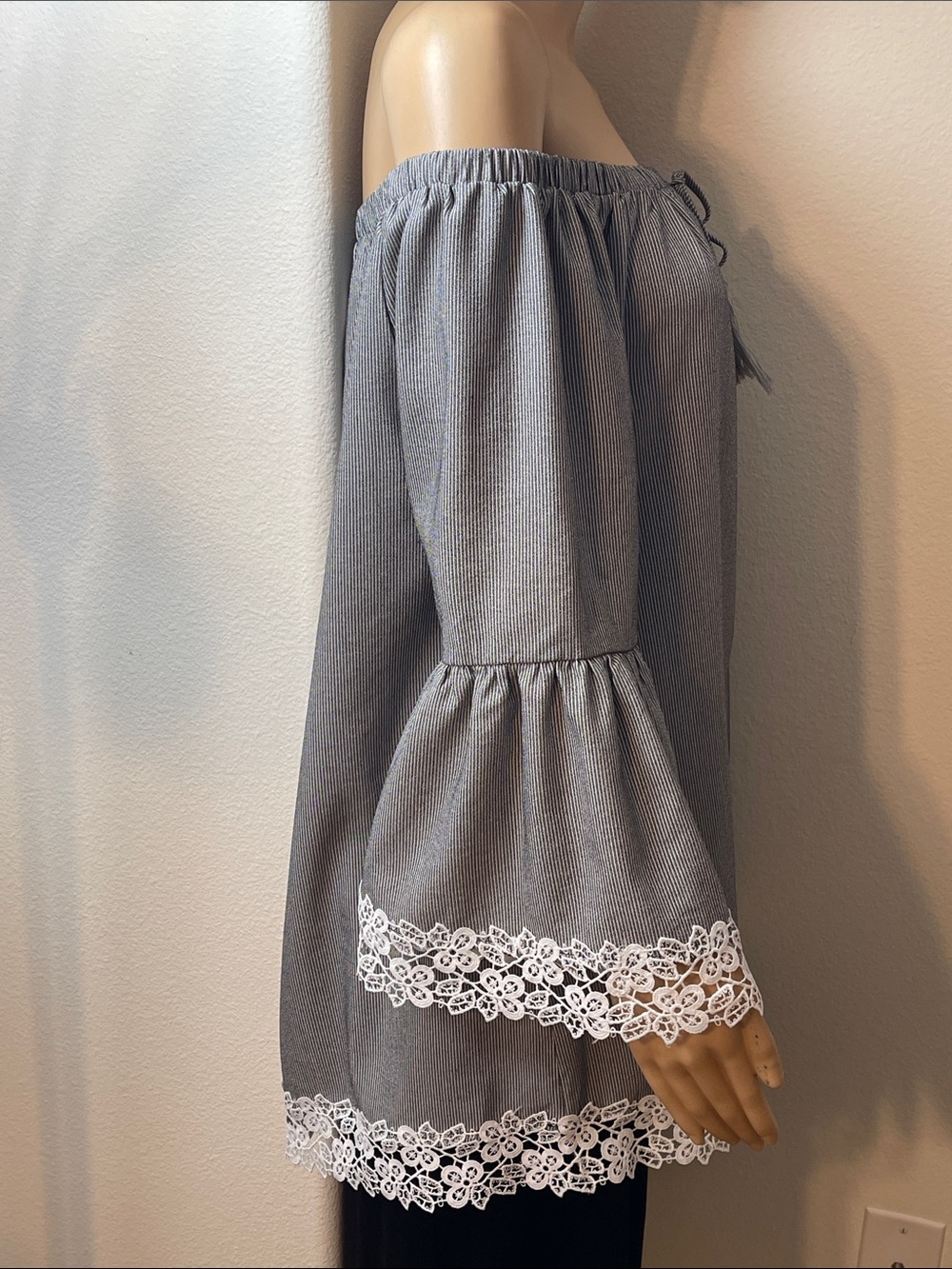 NWT Crescent Striped Off the Shoulder Top w/Lace Trim